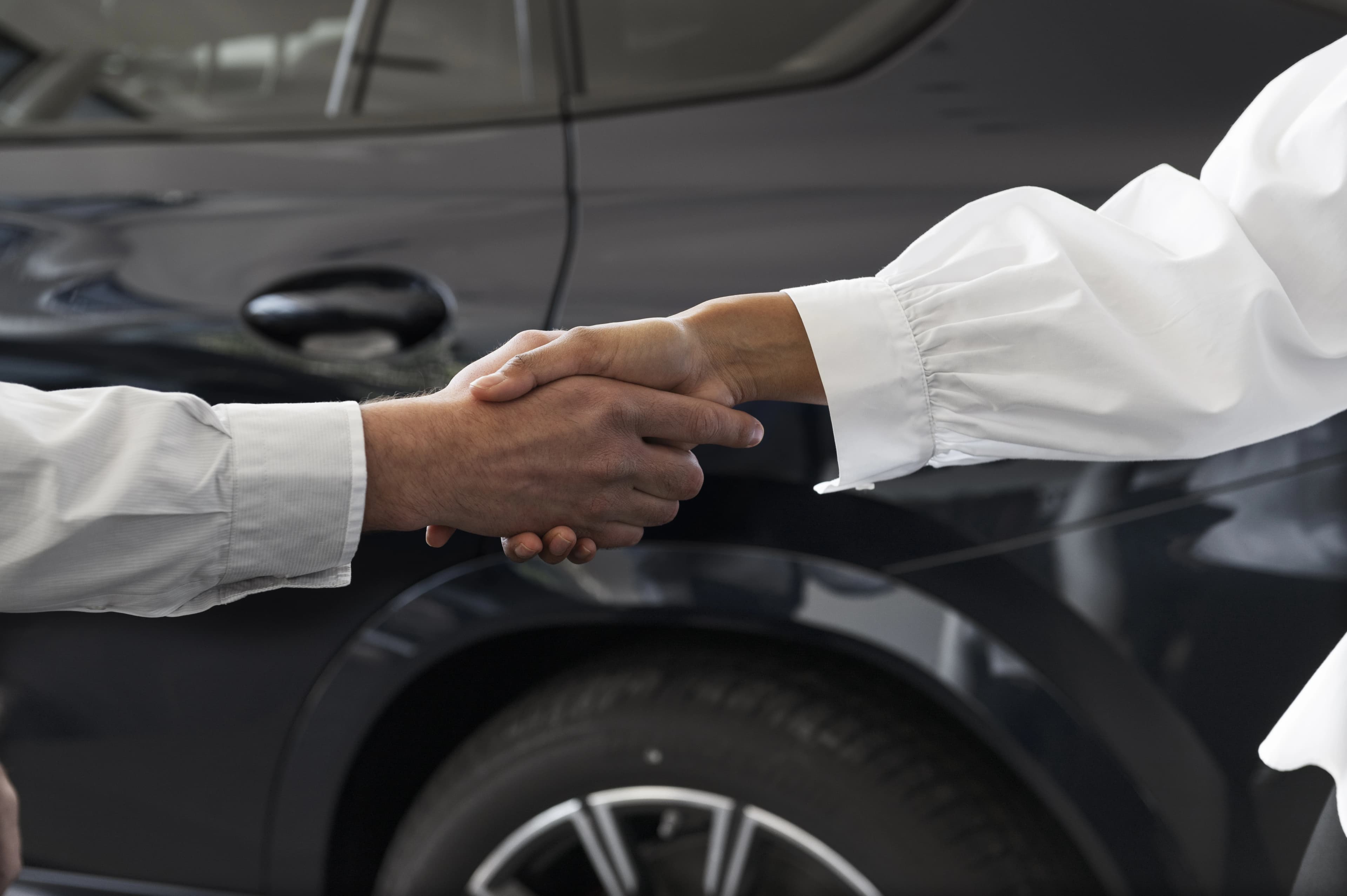 Attentive service during vehicle handoff